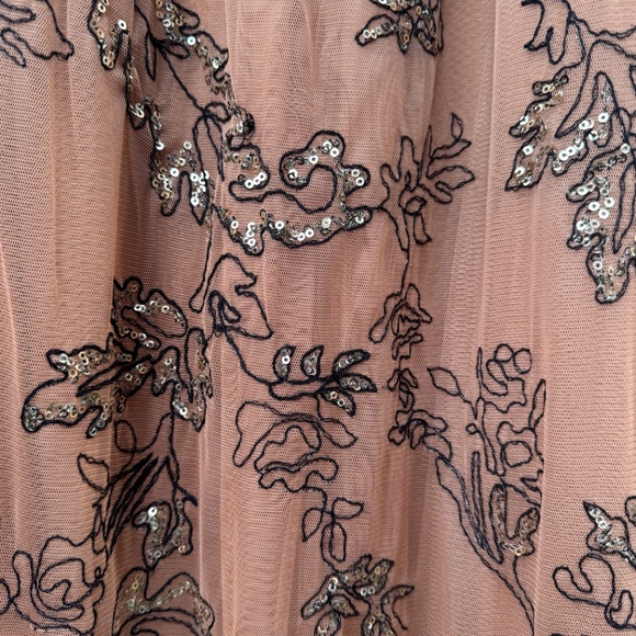 NWT Anthropologie Embroidered Sequin Mesh Maxi Dress โ Size L โ Neutral Motif - Picture 3 of 14